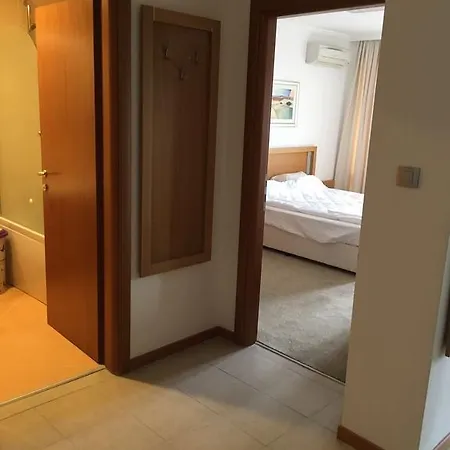 Private In Emerald *