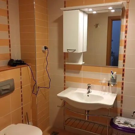 Private In Emerald Daire *